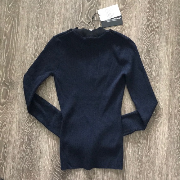 NWT autumn cashmere mock collar V-neck sweater - Picture 2 of 6